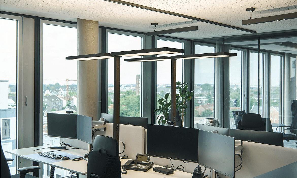 SLV LED Stehleuchte WORKLIGHT PRO, 150W, 4000K, 20000lm, IP20, dimmbar, schwarz SLV LED Stehleuchte WORKLIGHT PRO, 150W, 4000K, 20000lm, IP20, dimmbar, schwarz