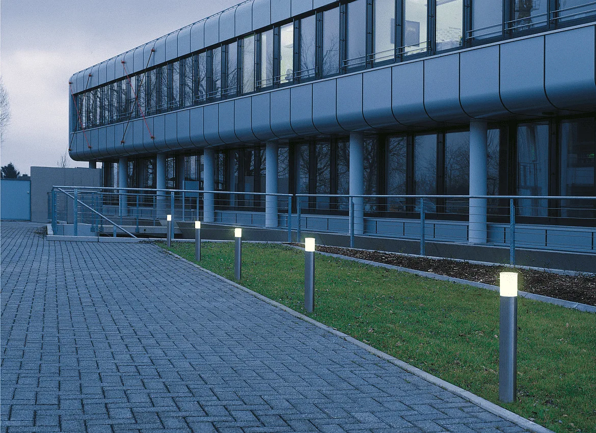 SLV Pollerleuchte ROX ACRYL, IP65 IK02, zylindrisch, E27 max. 20W, Edelstahl 304 / Diffusor opalweiß, offenes Kabel, 90cm SLV Pollerleuchte ROX ACRYL, IP65 IK02, zylindrisch, E27 max. 20W, Edelstahl 304 / Diffusor opalweiß, offenes Kabel, 90cm