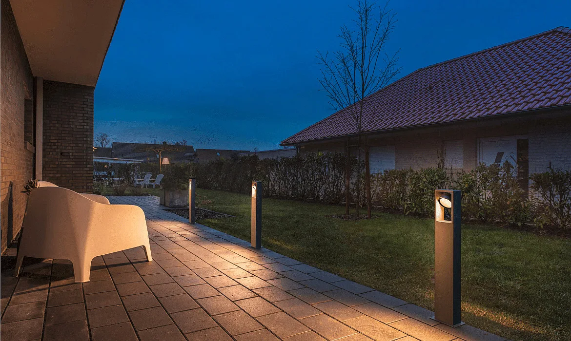 SLV Outdoor LED Stehleuchte ESKINA FRAME 75 SINGLE CCT, IP65 IK06, 75cm, 15W 3000/4000K 95°, verstellbar, Anthrazit SLV Outdoor LED Stehleuchte ESKINA FRAME 75 SINGLE CCT, IP65 IK06, 75cm, 15W 3000/4000K 95°, verstellbar, Anthrazit