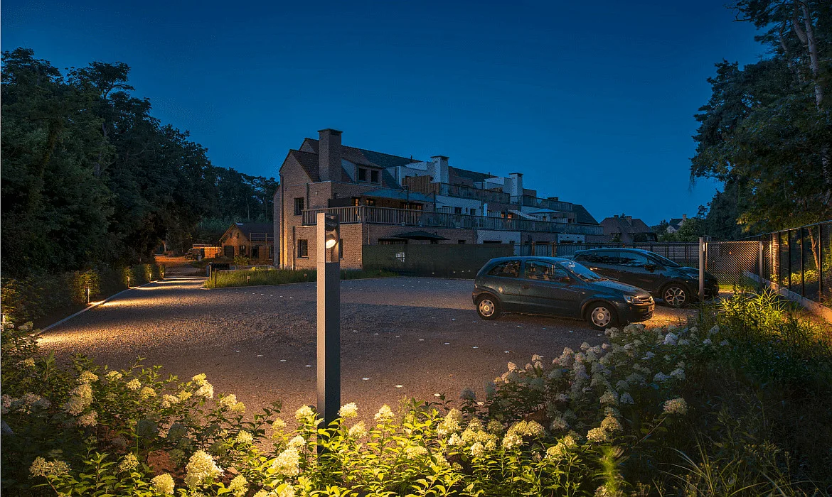 SLV Outdoor LED Stehleuchte ESKINA FRAME 175 DOUBLE CCT, IP65 IK06, 175cm, 27W 3000/4000K 95°/95°, verstellbar, Anthrazit SLV Outdoor LED Stehleuchte ESKINA FRAME 175 DOUBLE CCT, IP65 IK06, 175cm, 27W 3000/4000K 95°/95°, verstellbar, Anthrazit