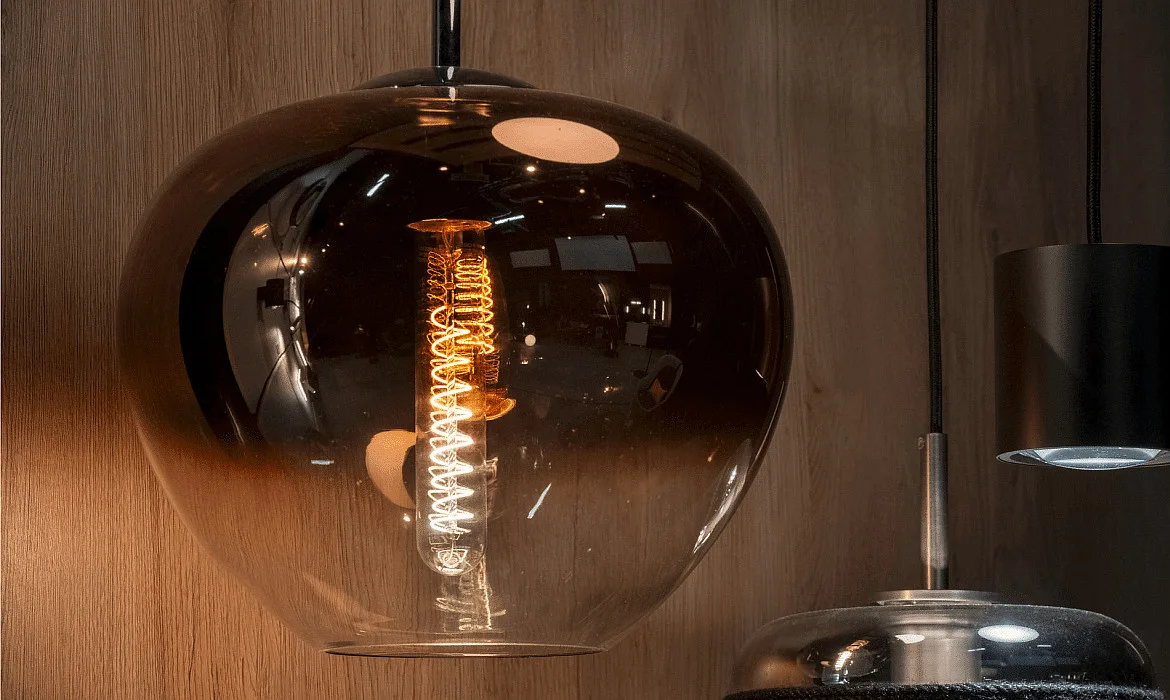 Segula filament lamp TUBE SOFT SPIRAL - PHASE clear E27 6W 570lm 2200K 330° CRI 90-100 dimmable Segula filament lamp TUBE SOFT SPIRAL - PHASE clear E27 6W 570lm 2200K 330° CRI 90-100 dimmable