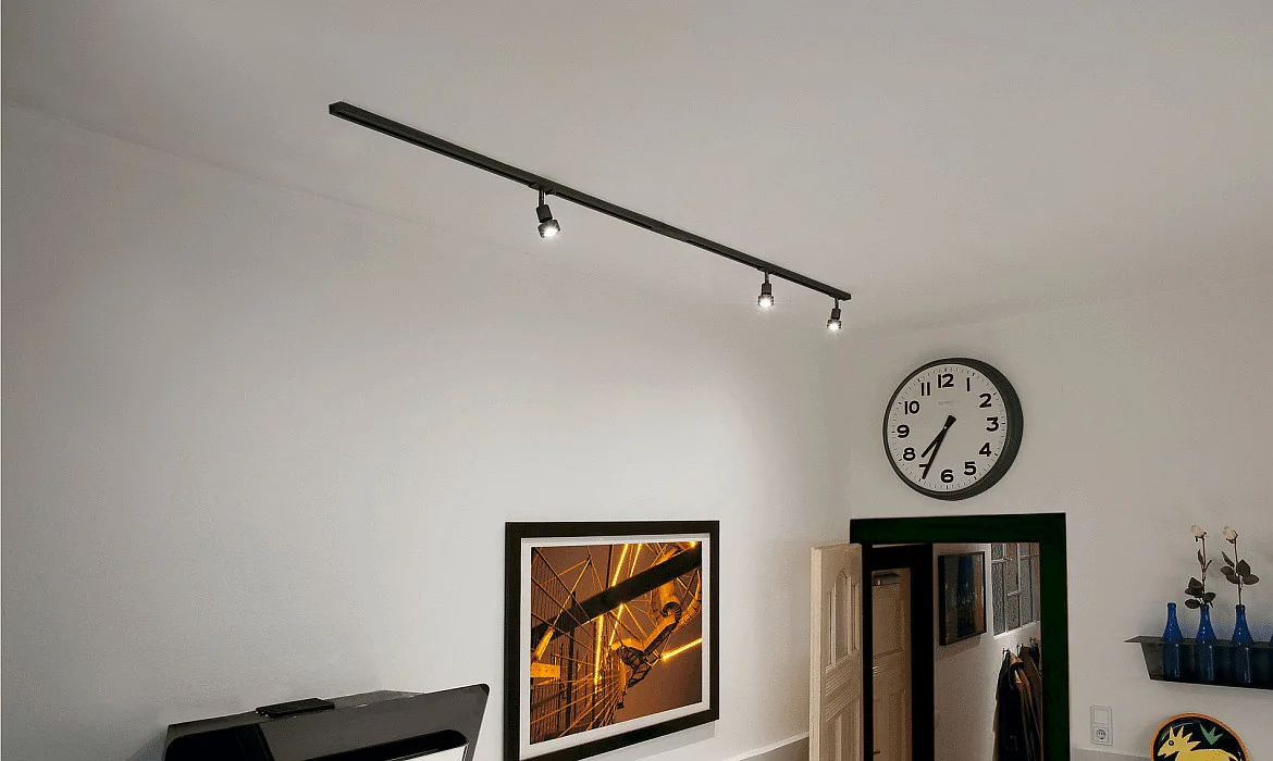 SLV 3er Set 1-Phasen Strahler PURI TRACK, inkl. 3x LED GU10 4.3W 2700K 245lm 40° + 2 Schienen + Zubehör, schwarz SLV 3er Set 1-Phasen Strahler PURI TRACK, inkl. 3x LED GU10 4.3W 2700K 245lm 40° + 2 Schienen + Zubehör, schwarz