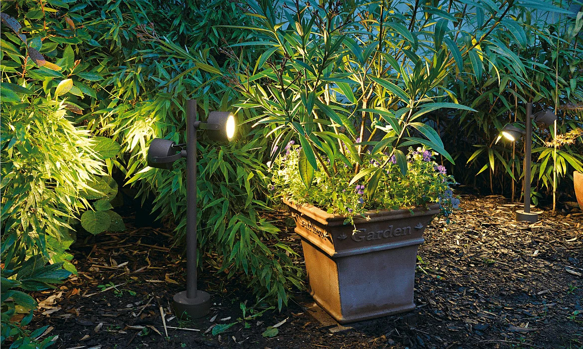 SLV Outdoor Stehleuchte SITRA 360 SL, 2-flammig, IP44, 2x GX53 TCR-TSE max. 9W, dreh- und schwenkbar, anthrazit SLV Outdoor Stehleuchte SITRA 360 SL, 2-flammig, IP44, 2x GX53 TCR-TSE max. 9W, dreh- und schwenkbar, anthrazit