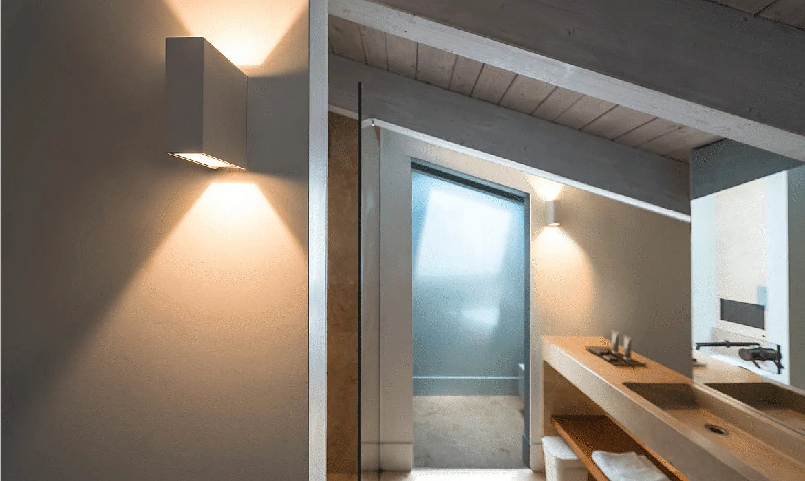 SLV Outdoor LED Wandleuchte QUAD UP/DOWN 15 WL, IP44 IK02, eckig, 8W 3000K 2x 290lm 2x110°, Aluminium / Glas, schaltbar, weiß SLV Outdoor LED Wandleuchte QUAD UP/DOWN 15 WL, IP44 IK02, eckig, 8W 3000K 2x 290lm 2x110°, Aluminium / Glas, schaltbar, weiß