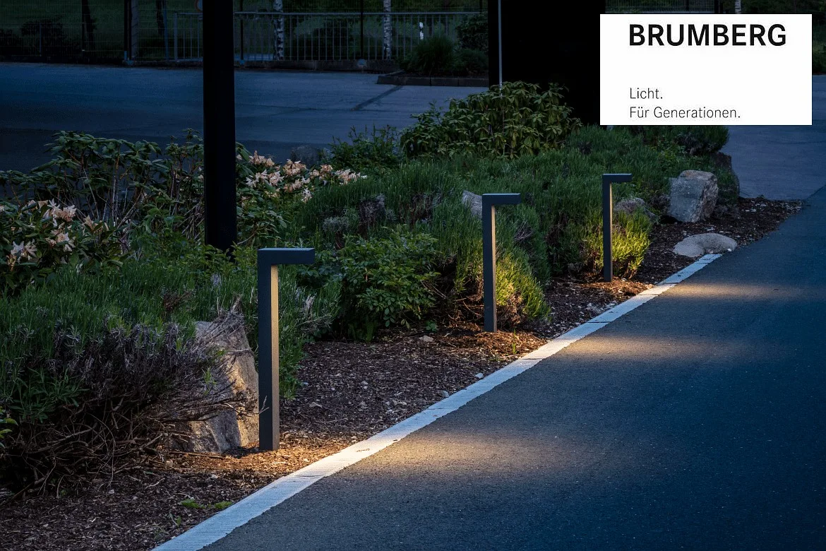 Brumberg LED-Pollerleuchte LANTERN, IP65, Down, schaltbar, inkl. 50cm Anschlussleitung, strukturgraphit, 80cm, 9W 3000K 520lm 71° Brumberg LED-Pollerleuchte LANTERN, IP65, Down, schaltbar, inkl. 50cm Anschlussleitung, strukturgraphit, 80cm, 9W 3000K 520lm 71°