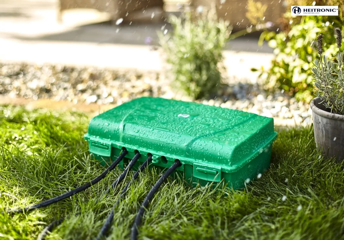HEITRONIC Outdoor Sicherheits-Verteilerbox MAXIMUS, IP55, 35 x 24 x 12cm, 5.8 Liter, 5 Ein-/Ausgänge 15mm, grün HEITRONIC Outdoor Sicherheits-Verteilerbox MAXIMUS, IP55, 35 x 24 x 12cm, 5.8 Liter, 5 Ein-/Ausgänge 15mm, grün