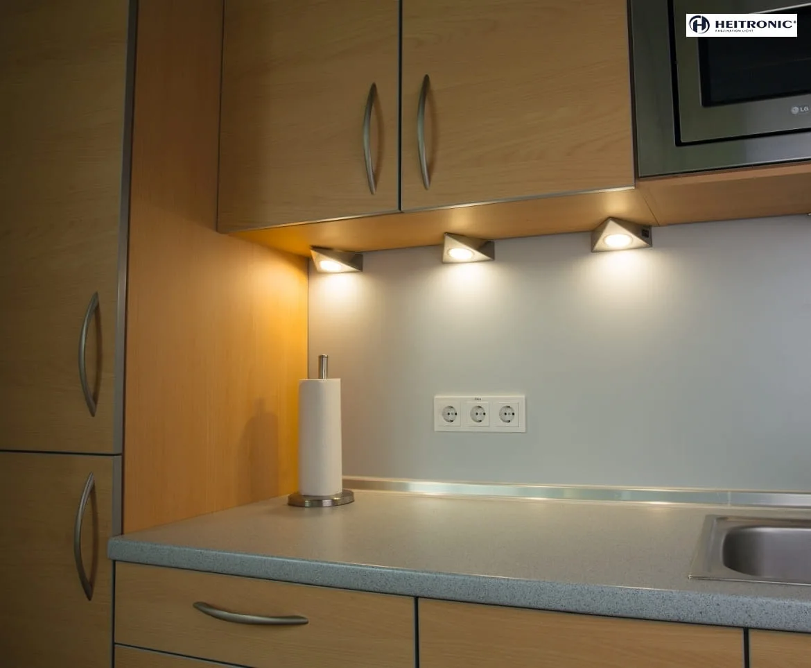 HEITRONIC LED Cabinet spot GENUA set of 3, 3x2W, 120°, 3000K, 270lm, IP20, not dimmable, stainless steel HEITRONIC LED Cabinet spot GENUA set of 3, 3x2W, 120°, 3000K, 270lm, IP20, not dimmable, stainless steel