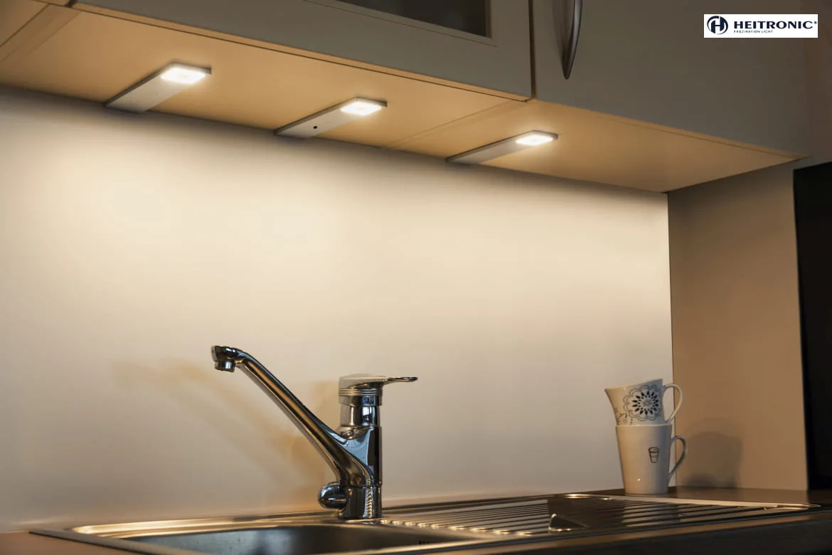 HEITRONIC LED Under-cabinet luminaire IMOLA set of 3, 6,3W, 3000K, each 130lm, IP20 HEITRONIC LED Under-cabinet luminaire IMOLA set of 3, 6,3W, 3000K, each 130lm, IP20