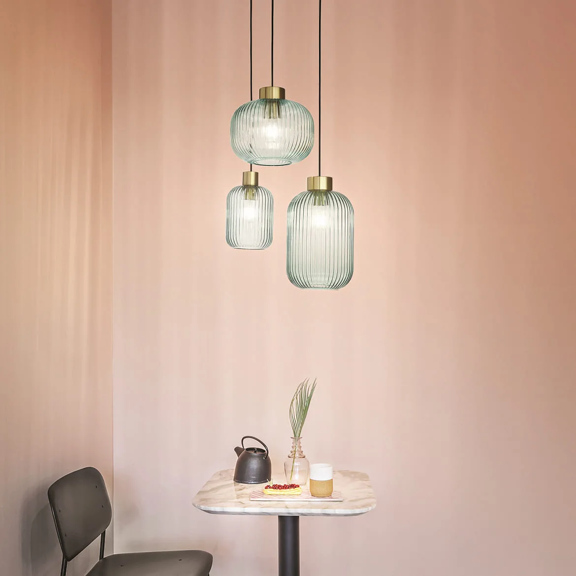 Ideal Lux Pendelleuchte MINT-2, Ø 20cm, E27, Minzgrün / Messing satin Ideal Lux Pendelleuchte MINT-2, Ø 20cm, E27, Minzgrün / Messing satin