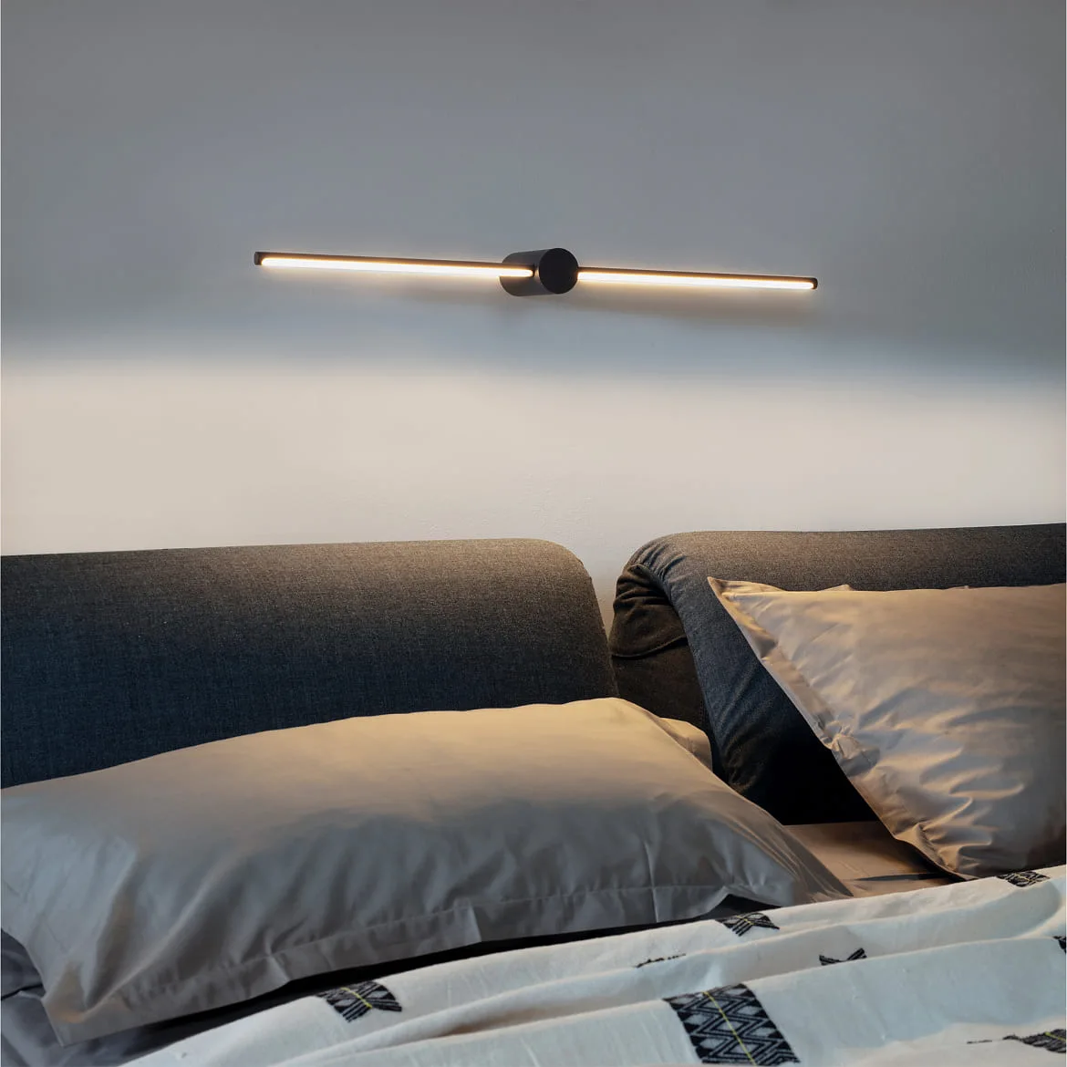 Ideal Lux wall luminaire FILO IP44, black Ideal Lux wall luminaire FILO IP44, black
