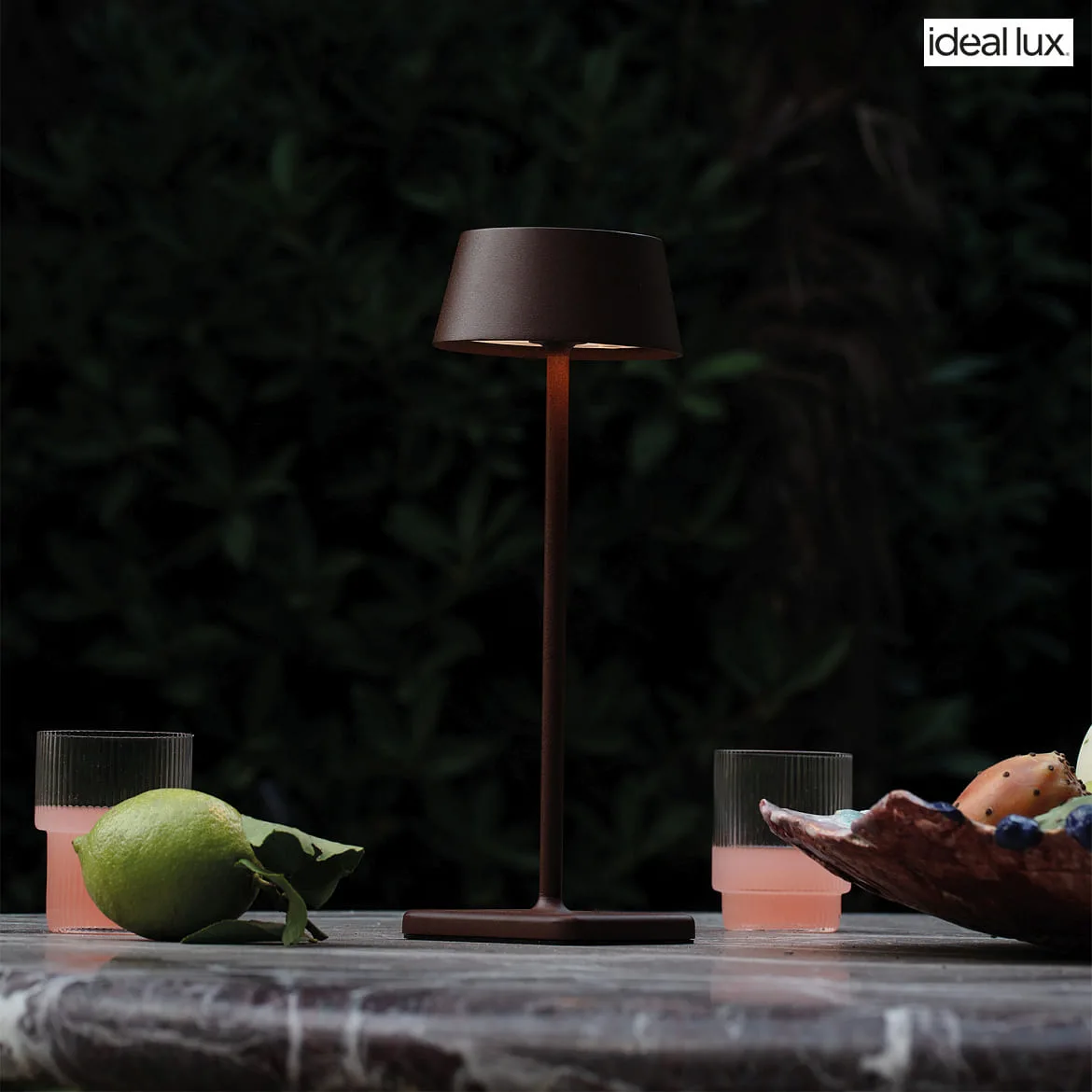Ideal Lux LED Outdoor Akku-Tischleuchte PURE, 32cm, 3,7V, 1,5W, 3000K, 230lm, IP54, integr. Touch-Dimmer, kaffee Ideal Lux LED Outdoor Akku-Tischleuchte PURE, 32cm, 3,7V, 1,5W, 3000K, 230lm, IP54, integr. Touch-Dimmer, kaffee