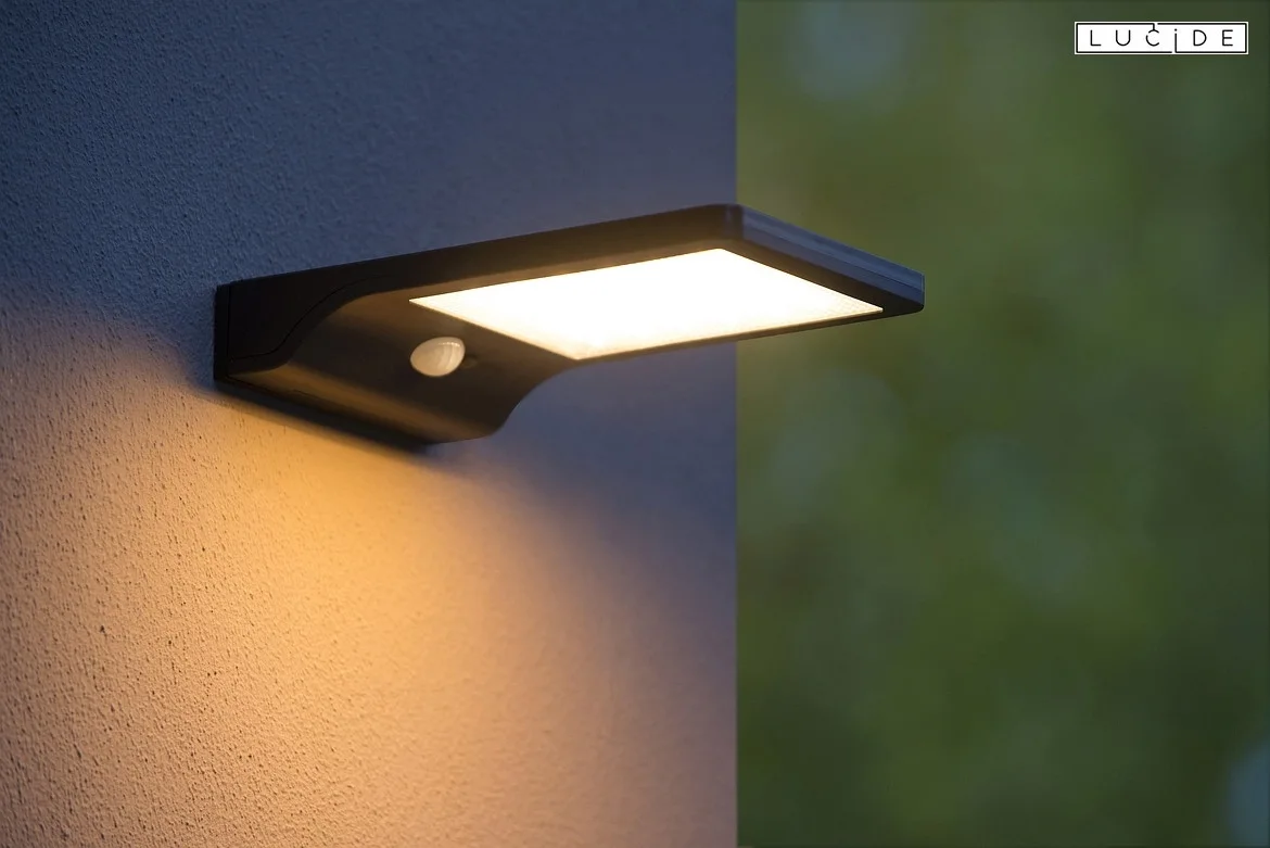 Lucide wall luminaire BASIC LED square IP44, black Lucide wall luminaire BASIC LED square IP44, black