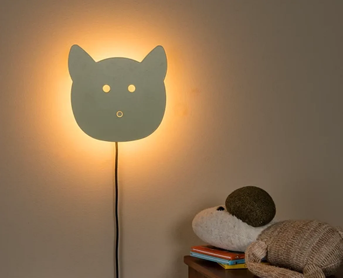 Lucide LED Kinderzimmer-Wandleuchte CHARLIE, 7W 2700K, indirekt, mit Touch-Dimmer + 150cm Steckerkabel, grün / Katze Lucide LED Kinderzimmer-Wandleuchte CHARLIE, 7W 2700K, indirekt, mit Touch-Dimmer + 150cm Steckerkabel, grün / Katze
