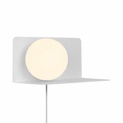 Wandleuchte LILIBETH, IP20, E14, mit Ablage, Kugel-Diffusor opal, abnehmbares Steckerkabel mit Schnurschalter, weiß