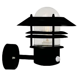 Außenwandleuchte BLOKHUS UP SENSOR, IP54, E27 max. 60W, mit Ring-Lamellen