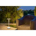 SLV LED Akku-Tischleuchte VINOLINA ONE, IP54, Ø 14cm Ringform, 2.5W 2700K 125lm, Touch-Dimmer + Ladestation, weiß