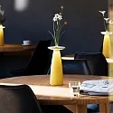 SIGOR LED Akku-Tischleuchte NUFLAIR, IP54, 2.2W 2200/2700K (Flex-Mood), mit Vasen-Einsatz + Touch-Dimmer + Easy-Connect, sonnengelb